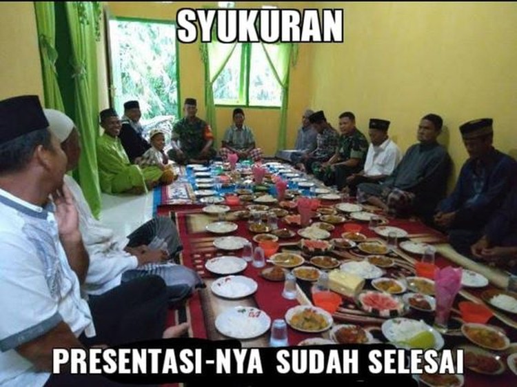 Meme Kocak Buat Slide Akhir Presentasi, Satu Kelas Ngakak Sih Meme kocak berikut ini cocok banget untuk disematkan di slide akhir presentasi. Dijamin, satu kelas nggak bisa tahan tawa.