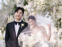 Thunder dan Mimi Bagikan Foto Pernikahan yang Diambil di Bali