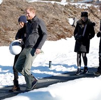 Merespon kritikan media Inggris, juru bicara Pangeran Harry dan Meghan Markle mengatakan pada The Mirror kalau pasangan yang sudah dikaruniai dua anak itu tak akan berpisah meskipun berkali-kali digosipkan akan cerai. Foto: Getty Images/Andrew Chin