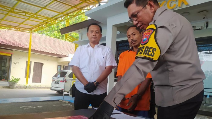 Pengedar sabu di Bangkalan yang berdalih jual barang haram agar istrinya bisa operasi kanker payudara.