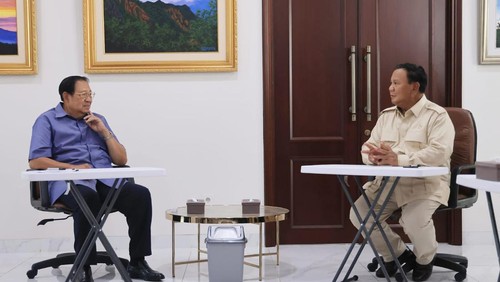 Prabowo Subianto mengunjungi Ketua Majelis Tinggi Partai Demokrat SBY di Pacitan (dok.ist)