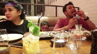 Ini adalah momen Raffi dan Nagita ketika menikmati steak di restoran Salt Bae yang ada di Dubai. Bahkan mereka sampai menghabiskan merogoh kocek Rp 15 juta. Foto: YouTube RANS Entertainment