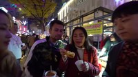 Raffi Ahmad dan Nagita Slavina sama-sama berulang tahun di tanggal 17 Februari. Momen romantis mereka berdua pun sukses membuat siapa saja ikut kesemsem. Foto: YouTube RANS Entertainment