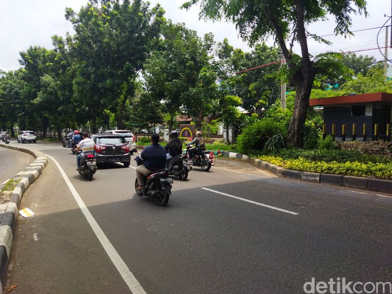 Sekitar lokasi penemuan mayat di Flyover Ragunan, Pasar Minggu, Jaksel, pada 16 Februari 2024. Foto tanggal 17 Ferbruari 2024. (Kurniawan Fadilah/detikcom)