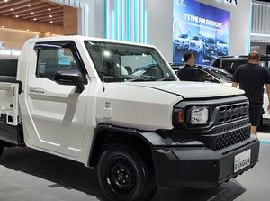 Hilux Rangga Single Cabin, Si Minimalis di IIMS 2024