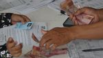 Warga Bengkulu Antre Ambil Bantuan PKH dan BPNT