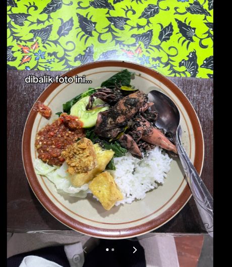 Agar Tak Sendirian, Wanita Ini Ajak Driver Ojol Makan Bersama di Warung