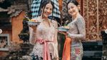 Anggunnya Para Artis Pakai Baju Adat Bali, Lihat Gaya Mereka di Sini!
