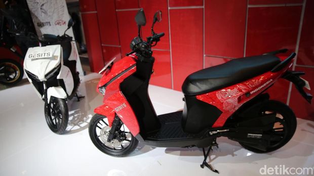 Erick Thohir Luncurkan Motor Listrik Gesits Garuda Menteri BUMN Erick Thohir meluncurkan Motor Gesits Garuda di ajang Indonesia International Motor Show (IIMS) di JIExpo Kemayoran, Jakarta, Minggu (18/2/2024).