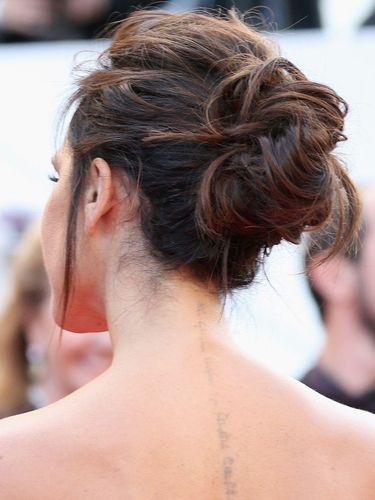 Gaya Rambut Messy Bun