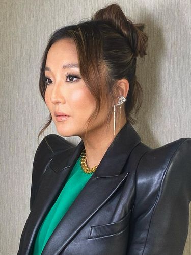 Gaya Rambut Messy Bun