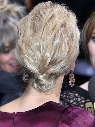 Gaya Rambut Messy Bun