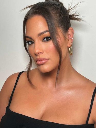 Gaya Rambut Messy Bun