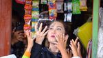 Nafa Urbach Ternyata Suka Nongkrong di Warung hingga Pasar