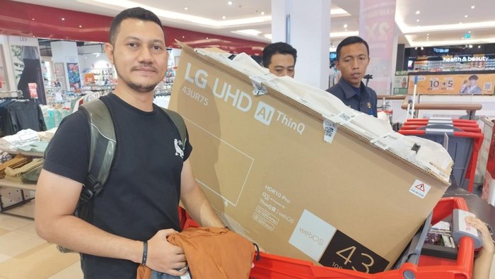 Pelanggar Transmart.