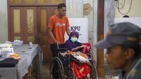 Pemungutan suara ulang ini dilakukan di empat TPS di Boyolali. 