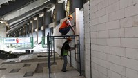 Renovasi stadion ditargetkan selesai pada Agustus 2024 mendatang.