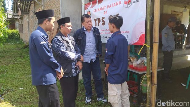 Suasana PSU di TPS 06 Desa Candimulyo, Kecamatan Candimulyo, Kabupaten Magelang, Minggu (18/2/2024).