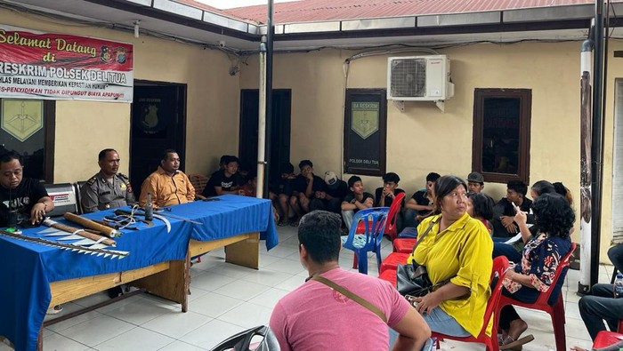 18 pemuda yang tergabung dalam geng motor ditangkap saat mau tawuran di Medan. (Foto: dok Polsek Delitua).