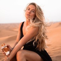 Meski gajinya tidak banyak dari dunia olahraga, Alica mendapat banyak endorsement karena popularitasnya di media sosia. Tampaknya penghasilan tersebut sudah cukup untuk menghidupinya karena itu tidak mau mengambi tawaran yang kurang berkenan. Foto: Instagram @alicasmd