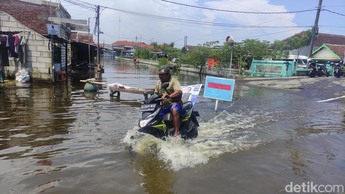 Banjir di Desa Kedungbanteng Sidoarjo
