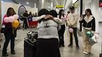 Orang Tua di Chile Bertemu Anak-anak Kandungnya yang Dicuri Sejak Lahir