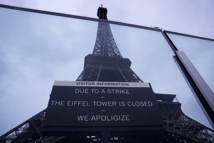A union banner reads 