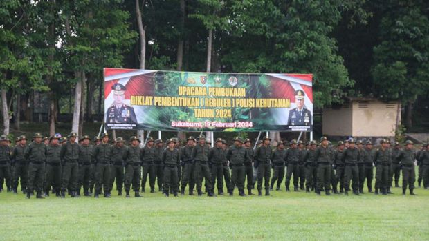 KLHK kembali menggelar Pendidikan dan Latihan (Diklat) Pembentukan Reguler Polisi Kehutanan (Polhut) tahun 2024. Diklat dilaksanakan di Setukpa Lemdiklat Polri. (dok Ist)