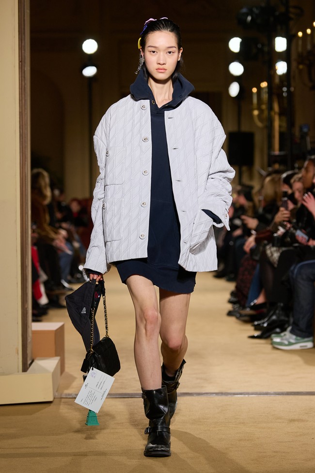 Coach meluncurkan koleksi Fall 2024 melalui sebuah pertunjukan runway di The James B. Duke House. Coach mengkontekstualisasikan kembali warisan New York yang autentik dan kemewahan Coach yang dikonsep ulang berdasarkan generasi masa kini. Foto: Dok. Coach.