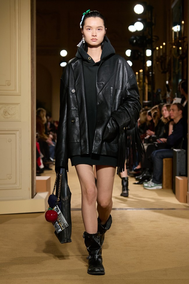 Coach meluncurkan koleksi Fall 2024 melalui sebuah pertunjukan runway di The James B. Duke House. Coach mengkontekstualisasikan kembali warisan New York yang autentik dan kemewahan Coach yang dikonsep ulang berdasarkan generasi masa kini. Foto: Dok. Coach.