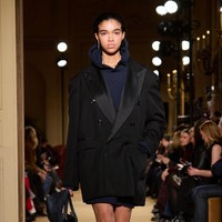 Coach meluncurkan koleksi Fall 2024 melalui sebuah pertunjukan runway di The James B. Duke House. Coach mengkontekstualisasikan kembali warisan New York yang autentik dan kemewahan Coach yang dikonsep ulang berdasarkan generasi masa kini Foto: Dok. Coach.