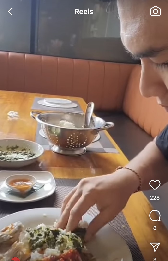 Kulineran Seru Aldi Taher Saat Makan Bareng Farida Nurhan hingga Cicip Durian Kulineran Seru Aldi Taher Saat Makan Bareng Farida Nurhan hingga Cicip Durian