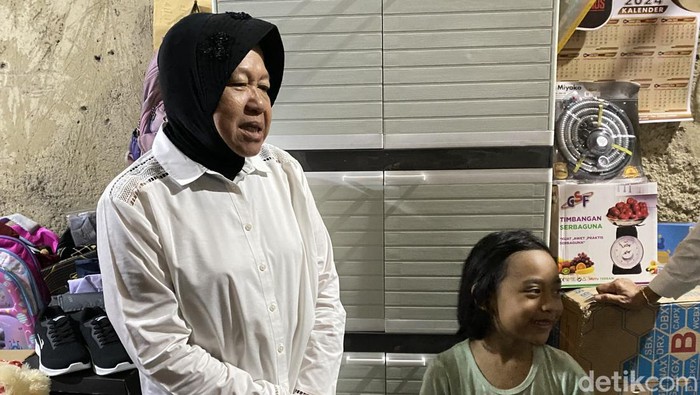 Nurin Elvani (7) dan Menteri Sosial RI, Tri Rismaharini.