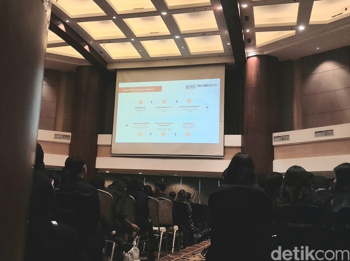 Onboarding Internship Kampus Merdeka x Transmedia, Senin (19/2/2024).