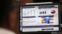 Adapun volume penggunaan QRIS pada tahun 2023 mencapai 7,73 juta transaksi di DKI Jakarta. Dari jumlah tersebut volume penggunaan QRIS persentase terbesar terjadi di Jakarta Selatan sebesar 31%, lalu diikuti Jakarta Pusat (24%), Jakarta Barat (20%), Jakarta Timur (16%), Jakarta Utara (9%), dan Kepulauan Seribu (0,07%).