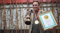 Jika satu pemilu presiden terjadi setiap lima tahun, itu artinya Denny JA sudah malang melintang lebih dari dua puluh tahun dalam pemilu presiden dan selalu menang.