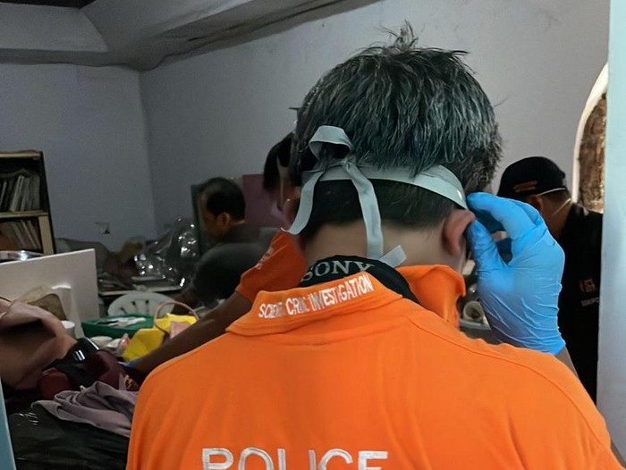Polisi turun tangan di lokasi penemuan mayat wanita di Makassar. Dokumen Istimewa