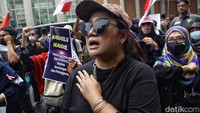 Mereka juga mendesak Bawaslu melakukan pengawasan maksimal dalam mengawal proses penghitungan suara Pileg dan Pilpres 2024.