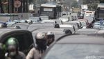 Potret Kemacetan Imbas Demo di Bawaslu