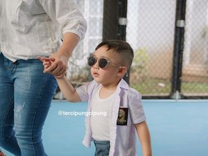 8 Foto Rayyanza Cosplay Jadi Anak SMA di Ultah Raffi-Nagita, Bikin Gemas