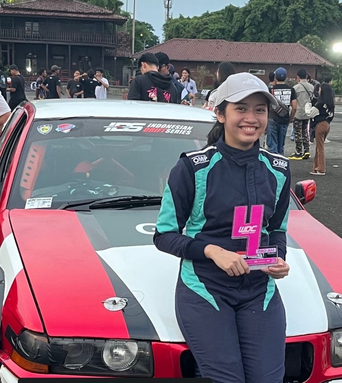 Saras Shintya Putri-Putri Bamsoet
