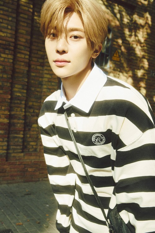Teaser foto Sion untuk album single debut NCT WISH.