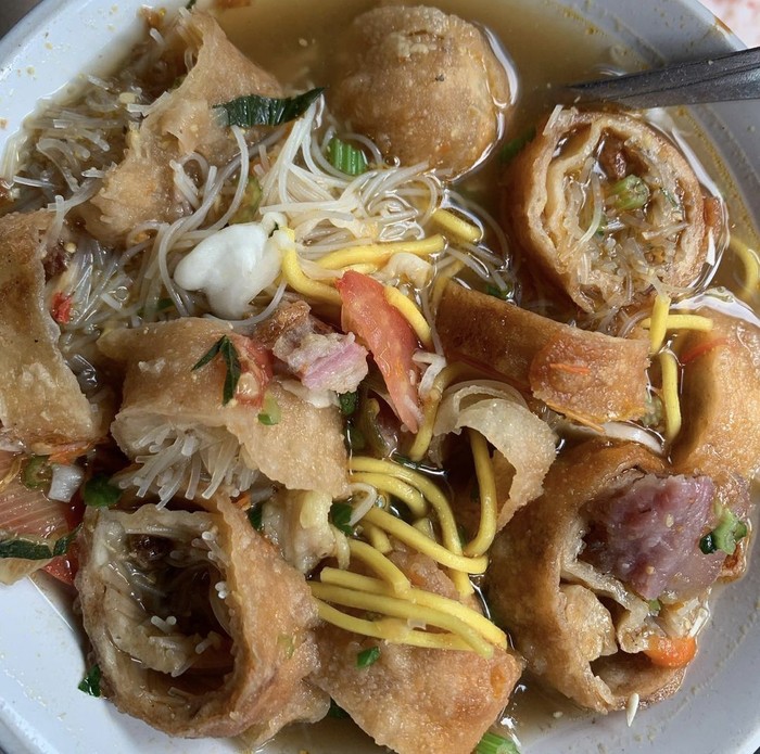 Soto Mie Bogor Rp 20 Ribuan yang Hangat Gurih Ada di Sini Soto Mie Bogor Rp 20 Ribuan yang Hangat Gurih Ada di Sini
