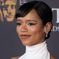 Nama Taylor Russell mencuri perhatian saat kepergok bersama Harry Styles di sebuah galeri seni di London pada Juni 2023. Pada awal Februari 2024, Taylor kembali terlihat jalan bareng mantan personel One Direction itu di London. Foto: Jeff Spicer/Getty Images/Jeff Spicer