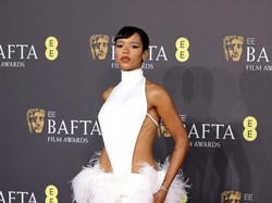 7 Foto Taylor Russell, Pacar Baru Harry Styles Pamer Pinggang di BAFTA 2024