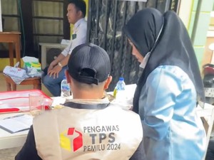 Viral Mahasiswi ke TPS Bukan Nyoblos Tapi Ketemu Dosen Demi Revisi Skripsi