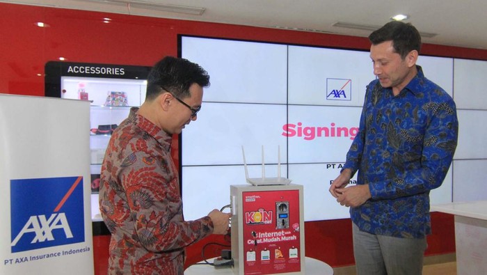 AXA Insurance-Smartfren Sinergi Majukan UMKM AXA Insurance bersinergi dengan PT Smartfren Telecom. Kerja sama ini untuk memajukan bisnis UMKM di Indonesia dengan memberikan perlindungan bagi usahanya.