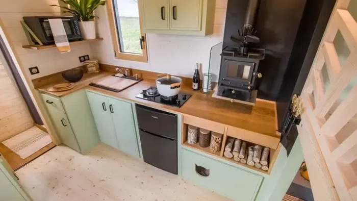 Bagian dapur di rumah Ellèbore