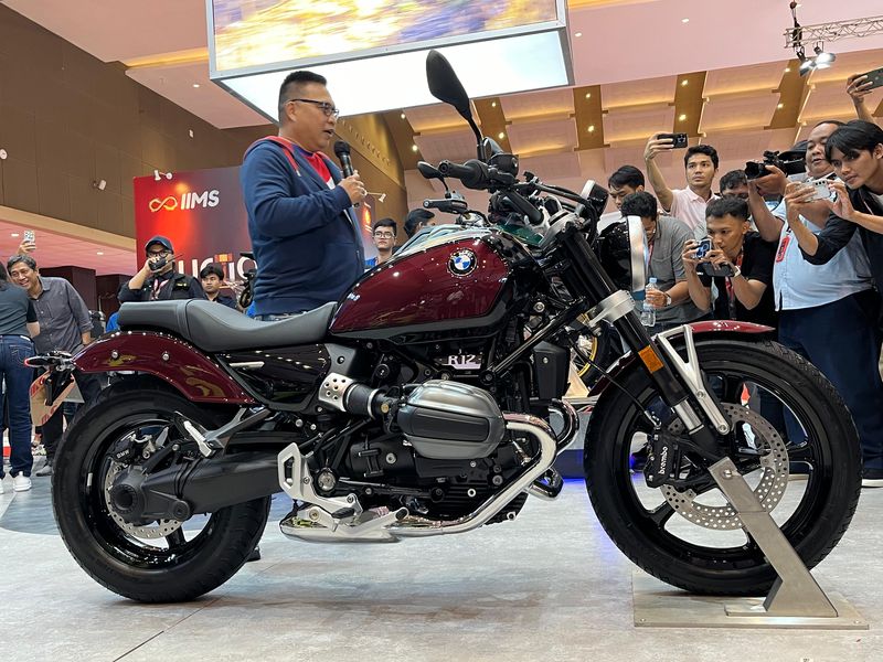 BMW R 12