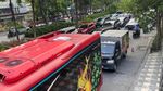 Bus Trans Semanggi Dilaporkan Terbakar  Arus Lalin Mayjen Sungkono Tersendat